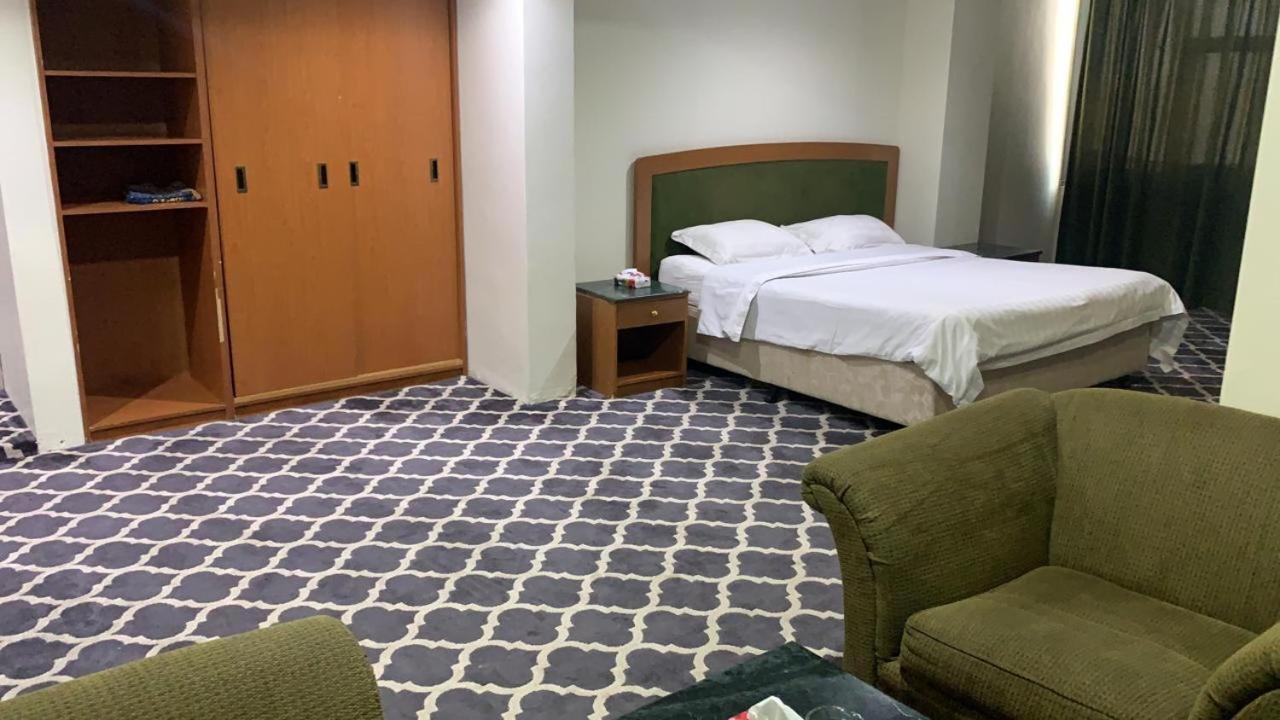 Al Aziziyah Hotel And Suites ハミース・ムシャイト エクステリア 写真