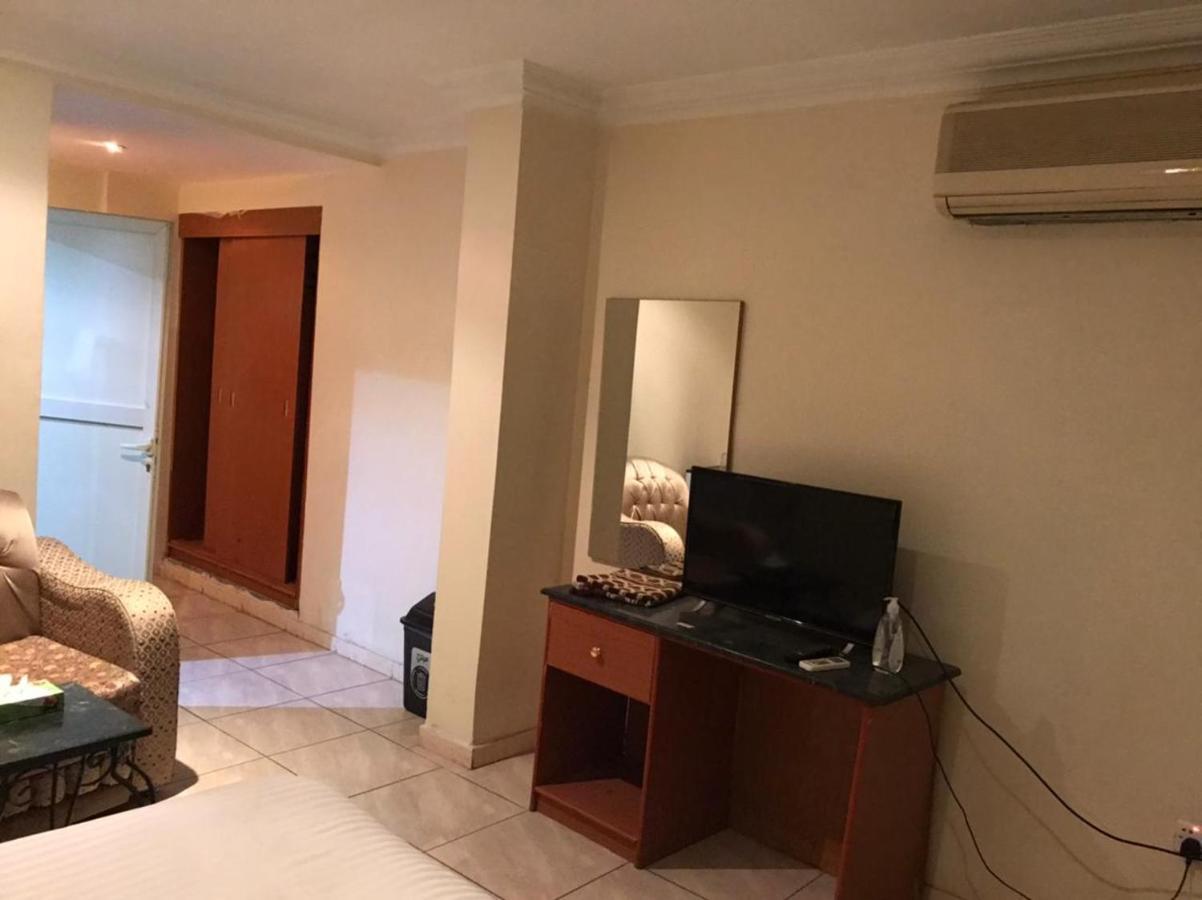 Al Aziziyah Hotel And Suites ハミース・ムシャイト エクステリア 写真
