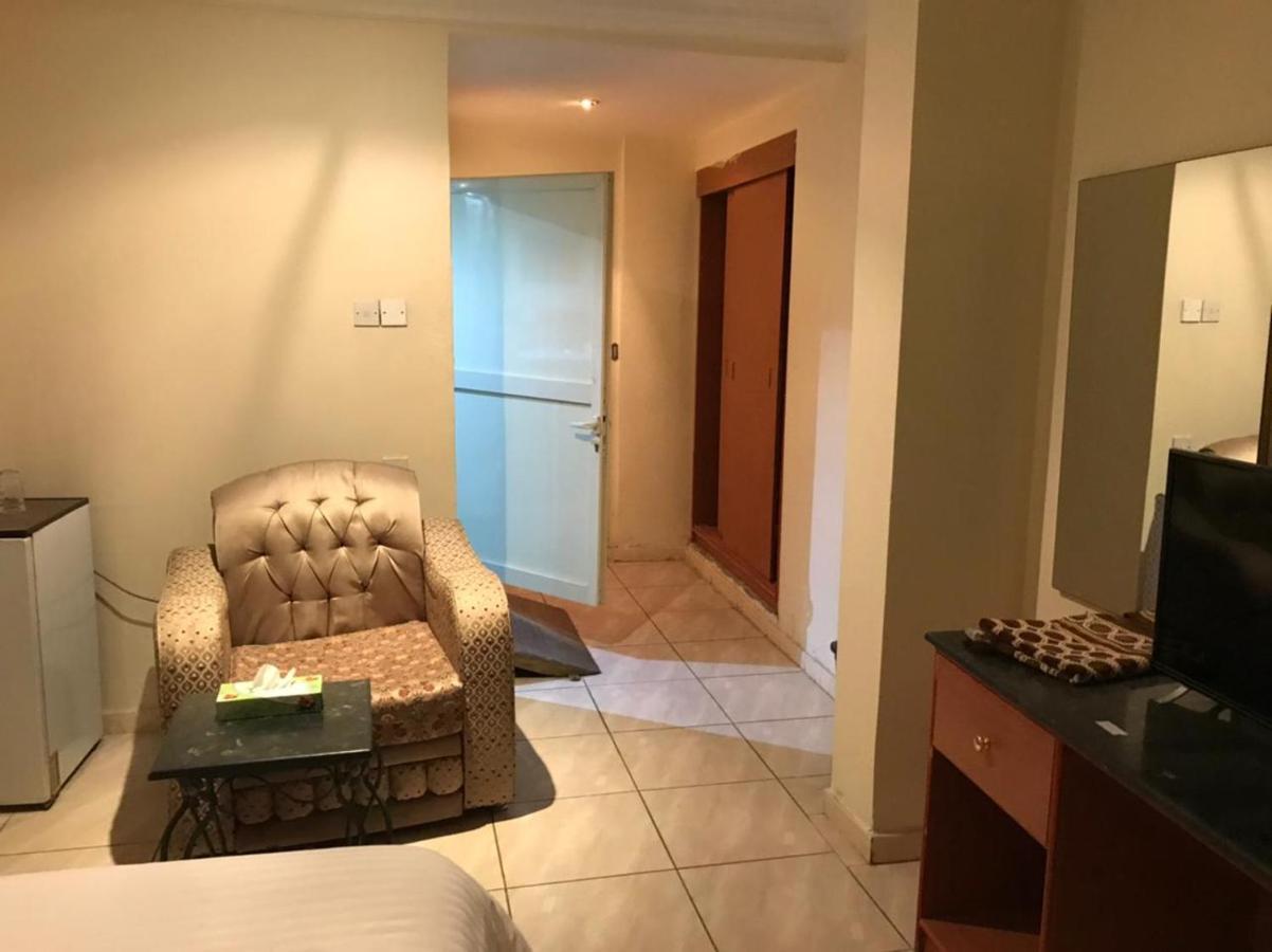 Al Aziziyah Hotel And Suites ハミース・ムシャイト エクステリア 写真