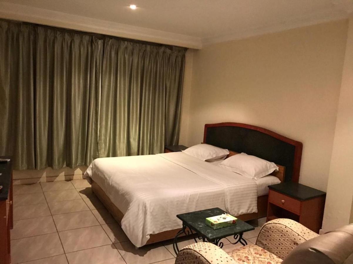 Al Aziziyah Hotel And Suites ハミース・ムシャイト エクステリア 写真