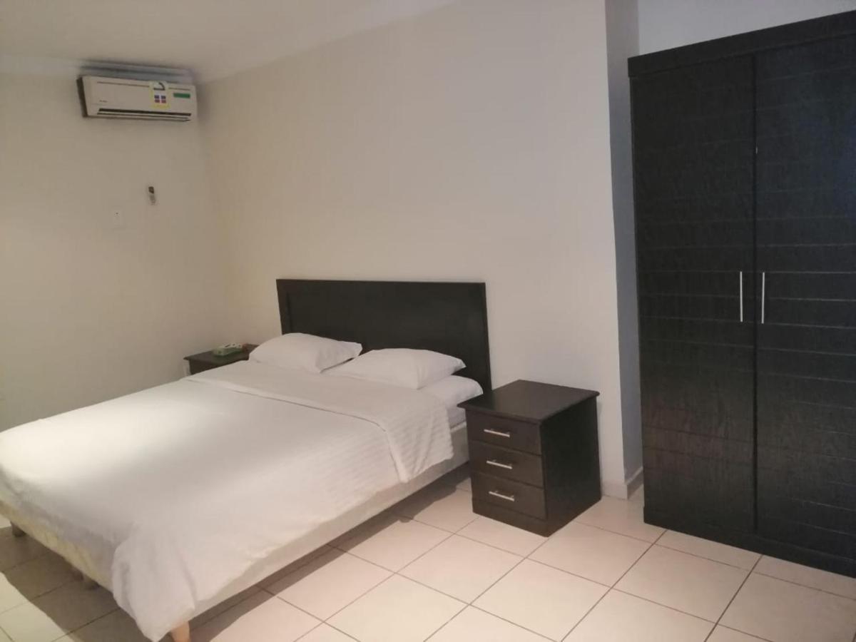 Al Aziziyah Hotel And Suites ハミース・ムシャイト エクステリア 写真
