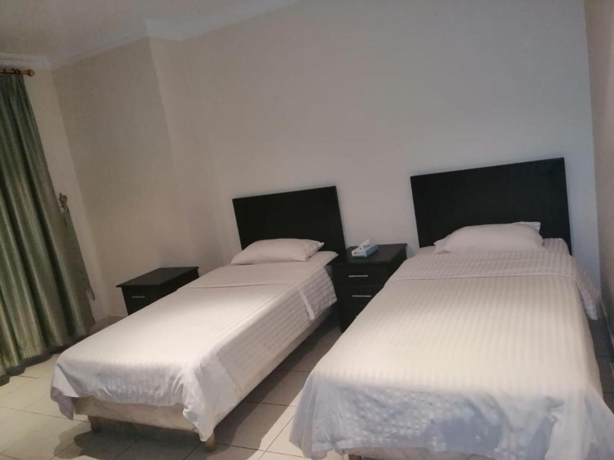 Al Aziziyah Hotel And Suites ハミース・ムシャイト エクステリア 写真